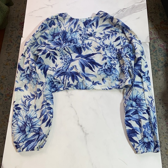 H&M Linen Blend floral Cropped Long Sleeve Blouse size Medium - Picture 3 of 12
